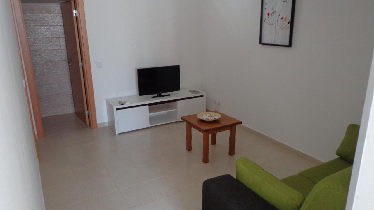 Nunes Apartments