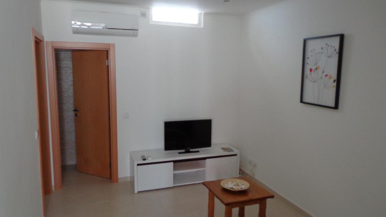 Nunes Apartments * Mexilhoeira da Carregacao