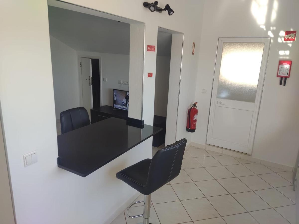 Apartment Nunes Apartments Mexilhoeira da Carregacao